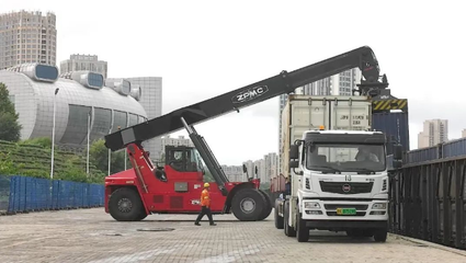 桃威鐵路物流業(yè)務(wù)迎新突破 首單集裝箱班列運(yùn)輸代理順利完成